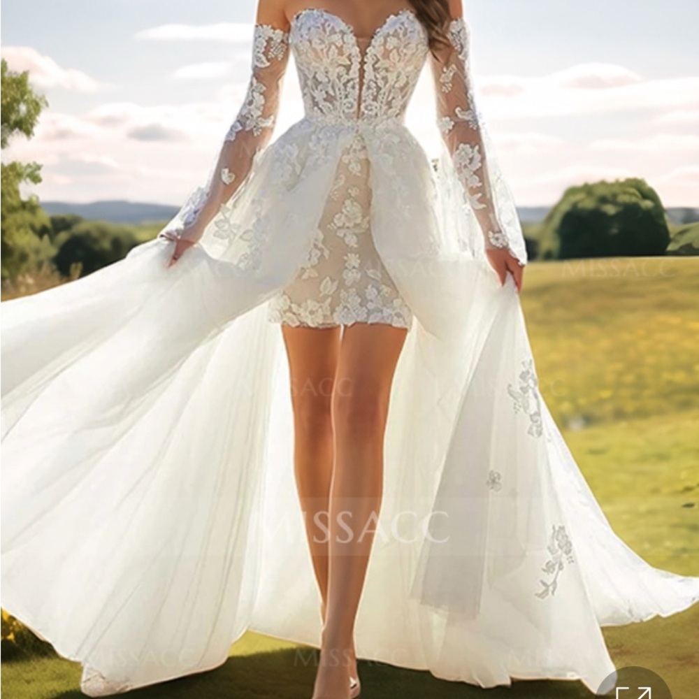 Chic White Floral Lace Wedding Dress